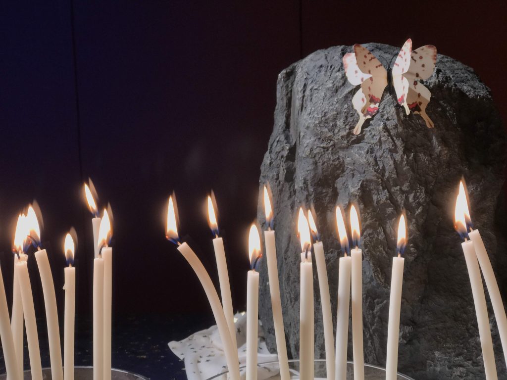 Ein Licht geht um die Welt - Kerzen zur Gedenkveranstaltung